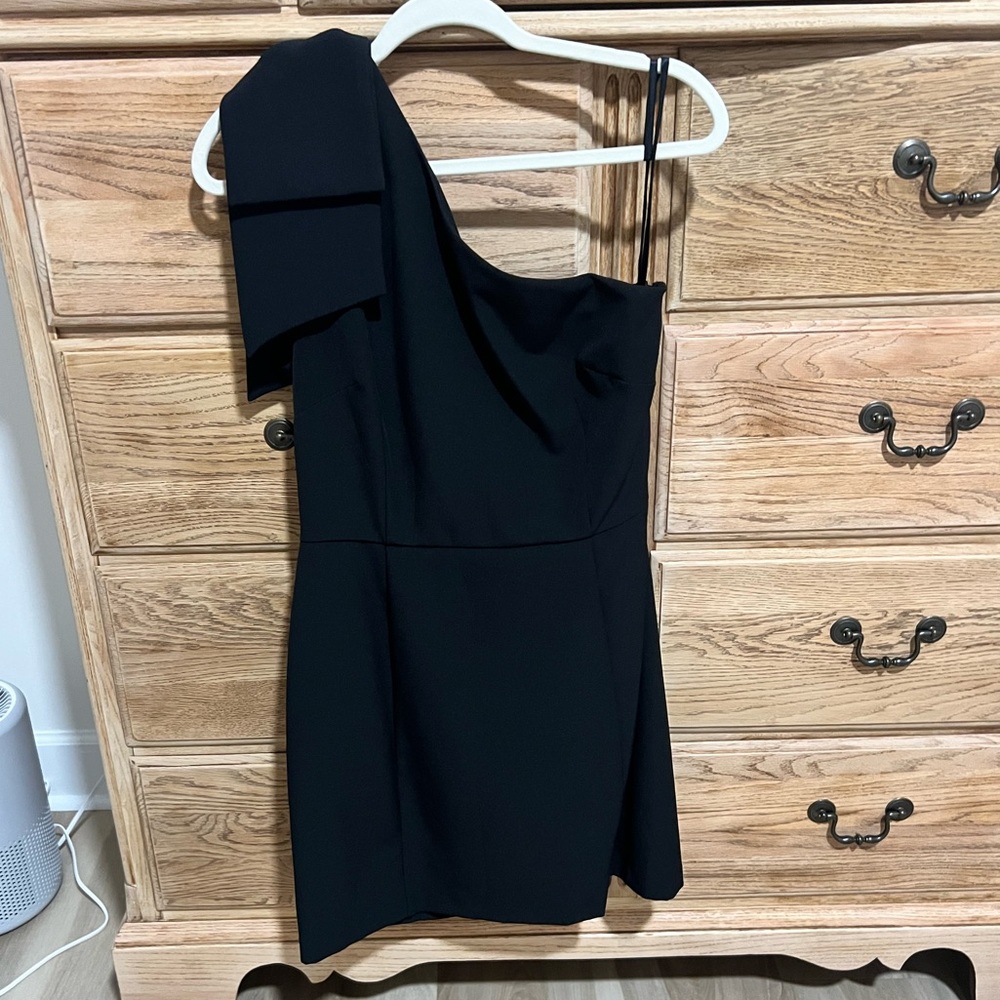 Gianni Bini black one shoulder dress
